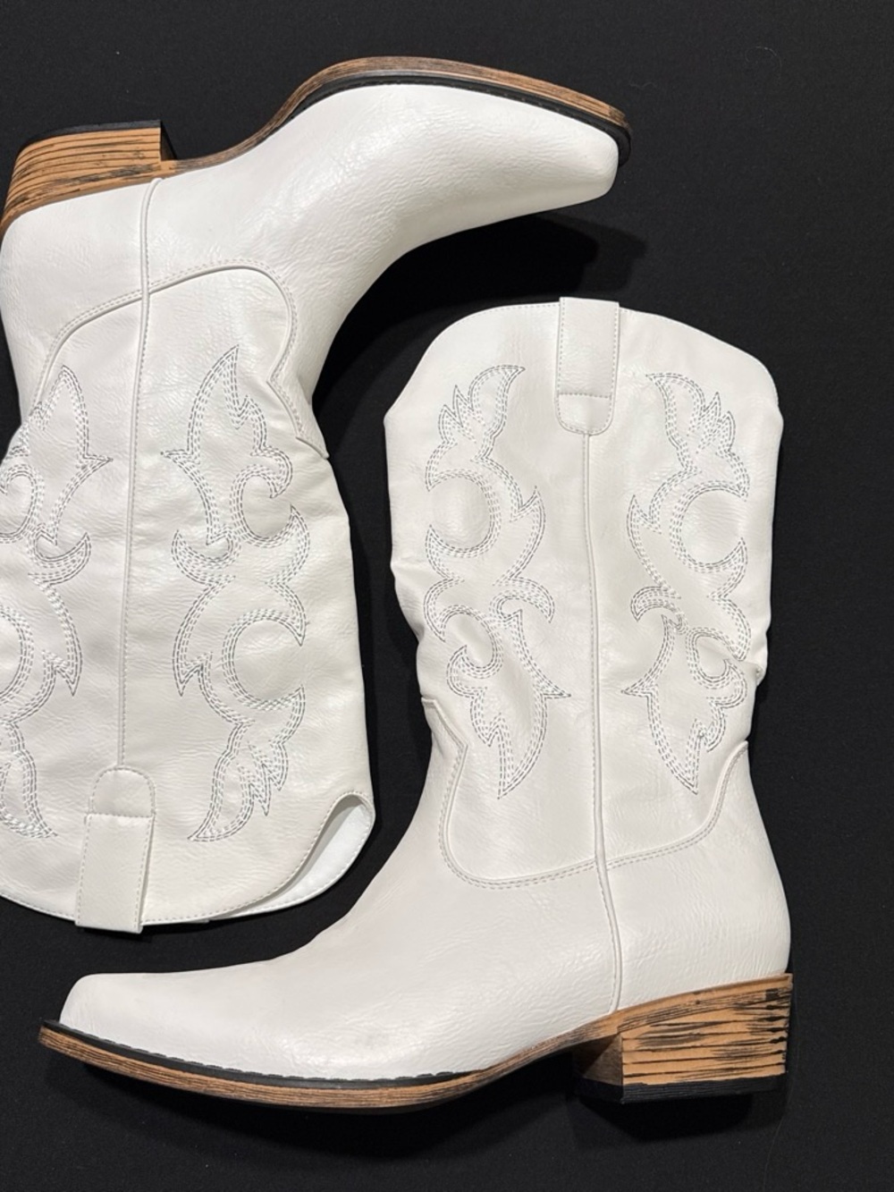 White Women's Western Boots - Classic Leather Style